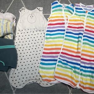 Lot of Baby sleep sacks_nested bean/ primary / halo_15-24Months